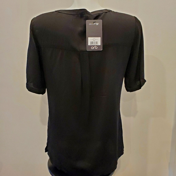 Orb Sutton Button Down Short Sleeve Top - Picture 3 of 5